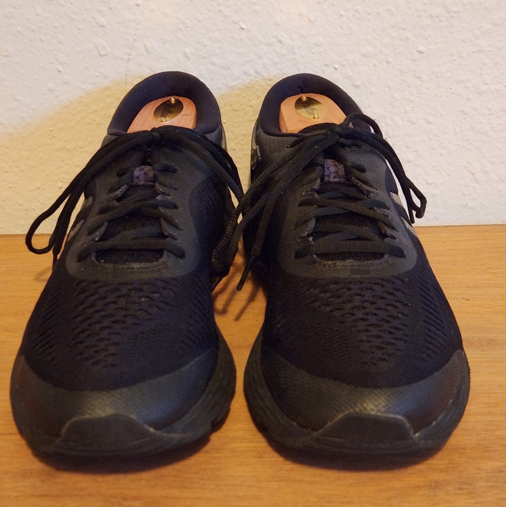 ASICS Men's 11 Black Gel-Kayano 25